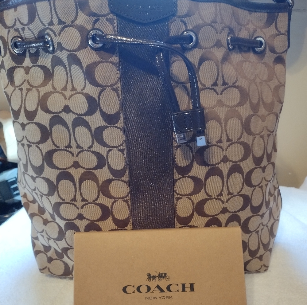 Coach Signature Shoulder Bag